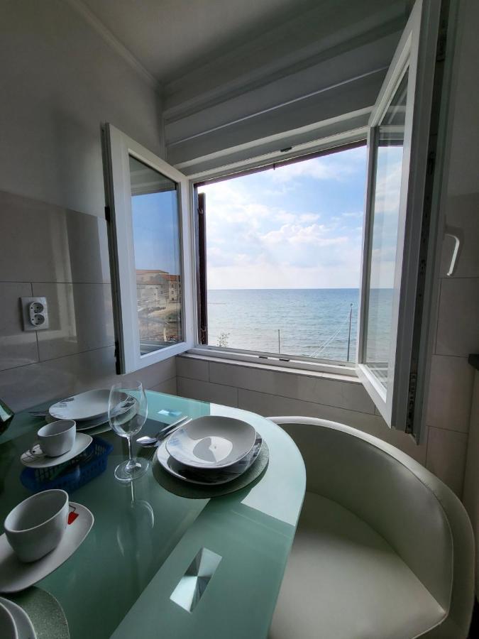 Apartman Dora With Sea View And Terrace Umag Zewnętrze zdjęcie