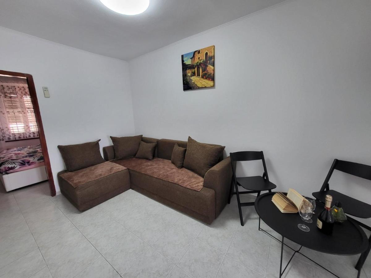 Apartman Dora With Sea View And Terrace Umag Zewnętrze zdjęcie