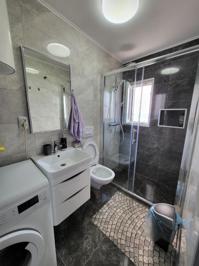 Apartman Dora With Sea View And Terrace Umag Zewnętrze zdjęcie