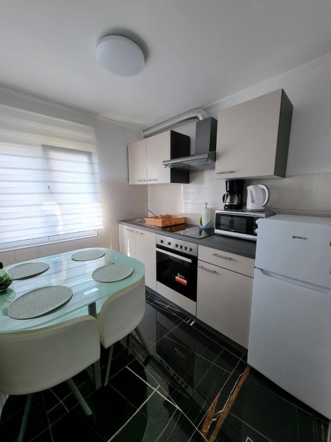 Apartman Dora With Sea View And Terrace Umag Zewnętrze zdjęcie