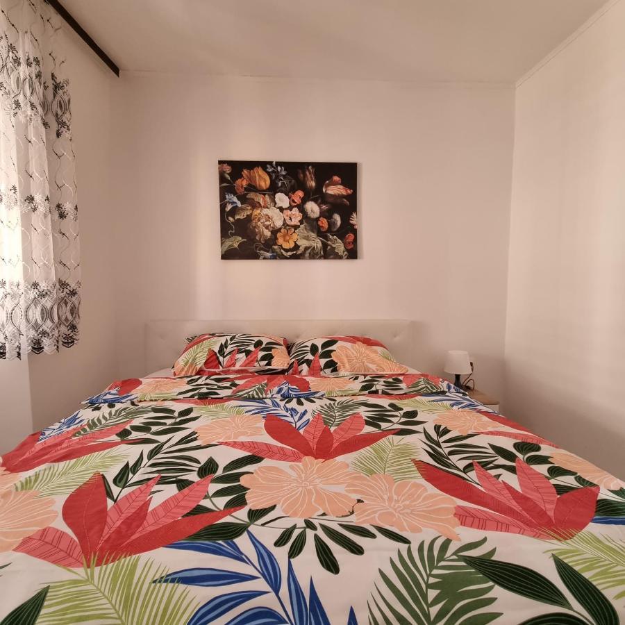 Apartman Dora With Sea View And Terrace Umag Zewnętrze zdjęcie