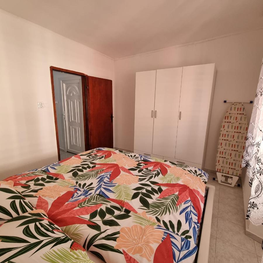 Apartman Dora With Sea View And Terrace Umag Zewnętrze zdjęcie