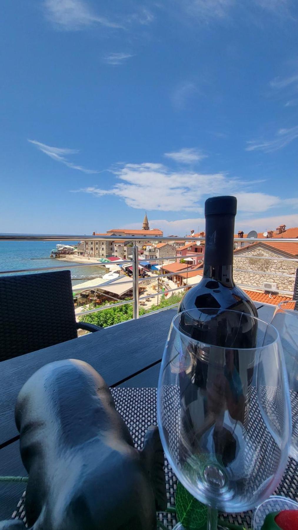 Apartman Dora With Sea View And Terrace Umag Zewnętrze zdjęcie