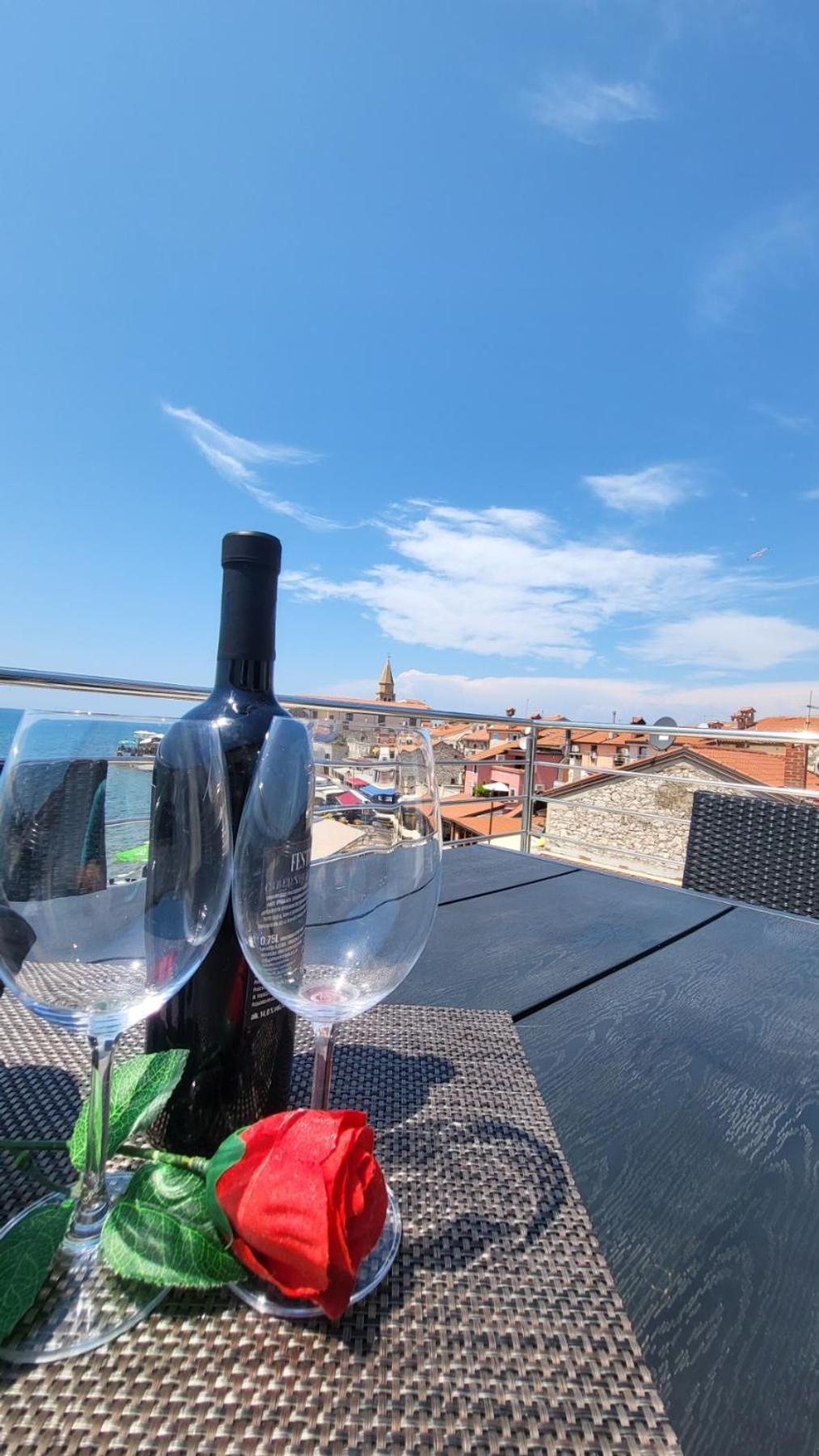 Apartman Dora With Sea View And Terrace Umag Zewnętrze zdjęcie