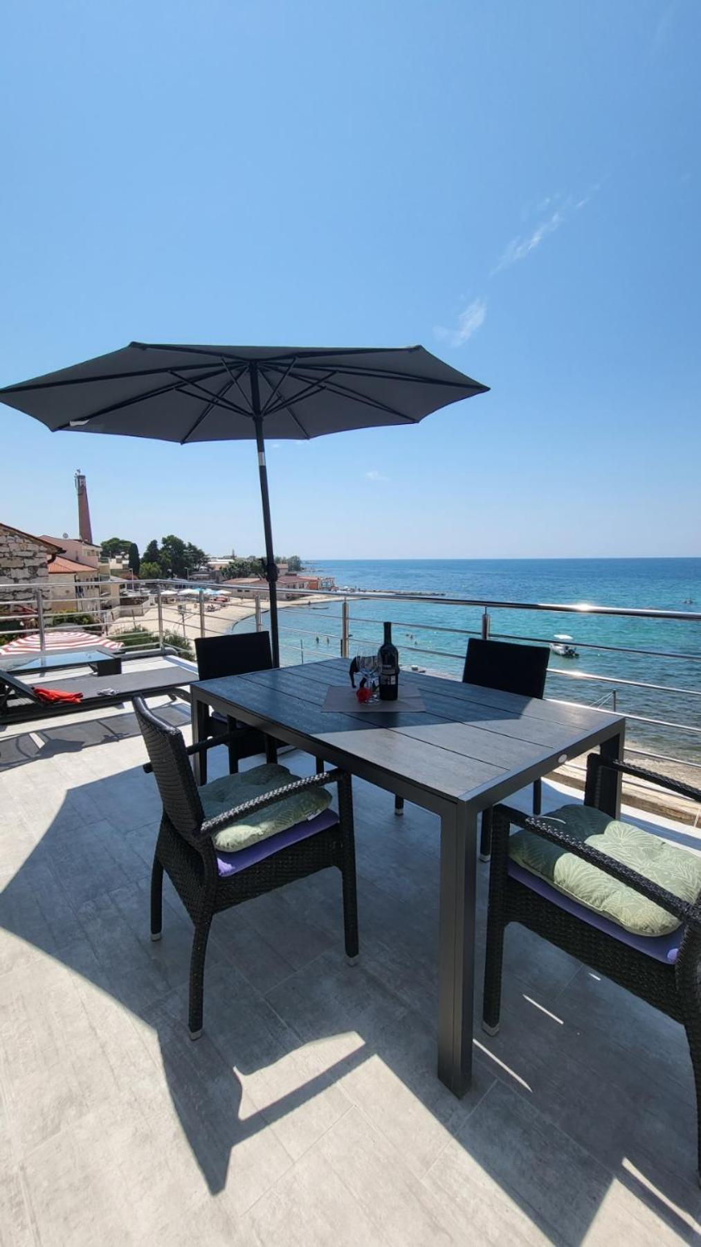 Apartman Dora With Sea View And Terrace Umag Zewnętrze zdjęcie